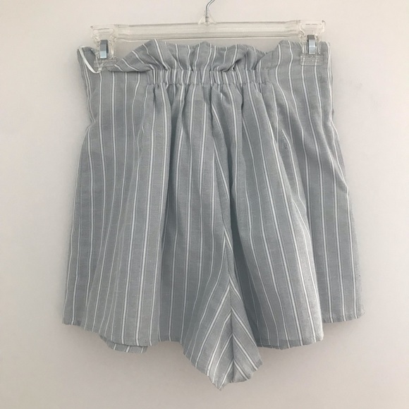 Striped shorts - Picture 2 of 3